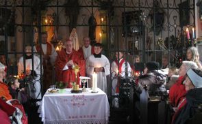 Gottesdienst auf dem Richtberg mit Diözesanbischof Dr. Ludwig Schwarz. © Elisabeth Jungmeier.