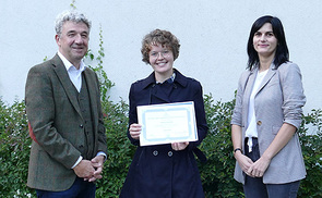 Von links: Univ.-Prof. Dr. Michael Fuchs, Vizerektor für Lehre und Forschung, Maria Brader, Ruzica Romic, BA, KU International.