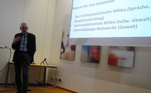 Ökonom und Kulturhistoriker Walter Ötsch referierte über über Rechtspopulismus in Europa und in den USA.