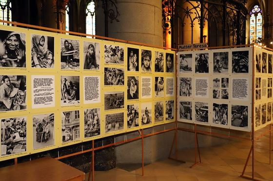 Die Ausstellung „Mutter Teresa und die Armut des Westens“ im Linzer Mariendom