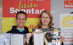 Philipp Kuhlmann, gewerkschaftl. Sprecher, Maria Etl, Koordinatorin der Allianz für den freien Sonntag Österreich