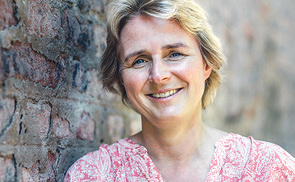Bestsellerautorin Melanie Wolfers ist  Salvatorianerin, Theologin und Philosophin.