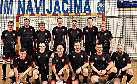 Österreichische Priester-Nationalmannschaft bei der EM in Montenegro.