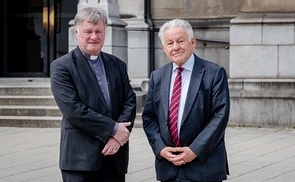 Bischof Dr. Manfred Scheuer und Landeshauptmann a.D. Dr. Josef Pühringer