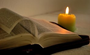 Sonntagsandacht zu Hause feiern