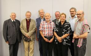 V. l.: Bischof em. Dr. Maximilian Aichern, Dr. Peter Pawlowsky, Dr. Franz Rohrhofer, Hans Riedler, Josef Mayr, Dr.in Irene Dyk-Ploss, Mag. Hans Gruber und Prof. Dr. Peter Paul Kaspar. 