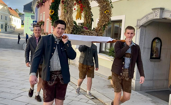 Erntedank am Marktplatz in Sarleinsbach