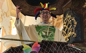 'Bei der Predigt setze ich die Narrenkappe auf'