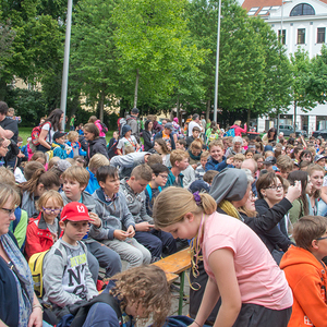JuMiläum – Großes Kinderfest zu 70 Jahre Jungschar in Linz1.500 MinistrantInnen, Jungscharkinder und GruppenleiterInnen feierten am Samstag, 20. Mai 2017 den 70. Geburtstag der Katholischen Jungschar in der Linzer Innenstadt. Der gemeinsame Gottesdi