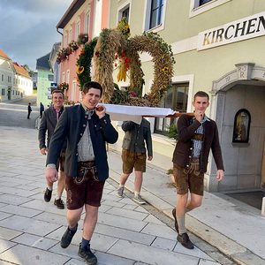 Erntedank am Marktplatz in Sarleinsbach
