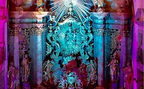 Lichtinstallationen Marienkirche Steyr während der Langen Nacht der Kirchen am 9. Juni 2017