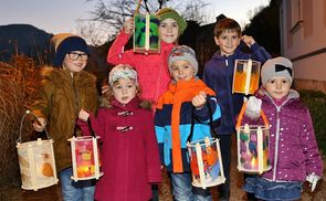 Martinsumzug im Pfarrcaritas-Kindergarten Ebensee.