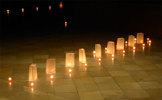 Impulse und Lichterwege laden zum Ruhigwerden ein.