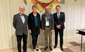 V. l.: Univ.-Prof. Michael Rosenberger, Univ.-Prof.in Ines Weber, Geschäftsführer Oliver Rendel (elisabethinen linz–wien gmbh), Prim. Priv.-Doz. Christopher Lambers (Ordensklinikum Linz Elisabethinen)